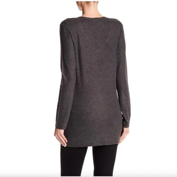 Go Couture Printed V-Neck Tunic Sweater in Charcoal Dark Blocks Size M - Picture 2 of 8